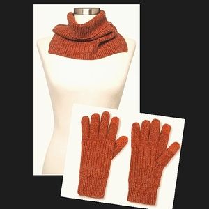 NWT* 2-PIECE SHAKER RIBBED SNOOD & GLOVES SET!